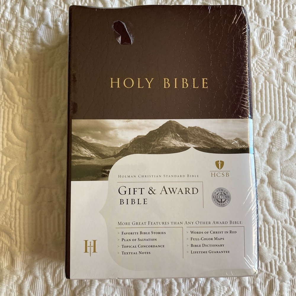 Bible Set - Picture 6 of 10